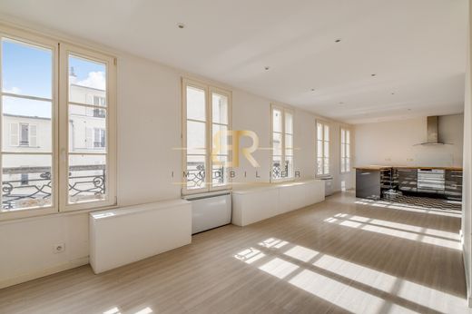 Appartamento a Montmartre, Abbesses, Grandes-Carrières, Parigi