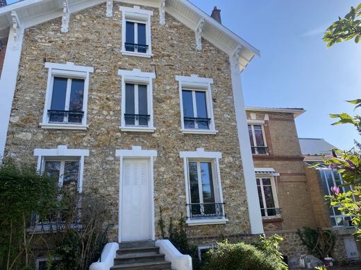 Luxury home in Saint-Leu-la-Forêt, Val d'Oise