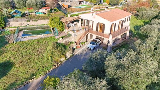Luxus-Haus in Gattières, Alpes-Maritimes