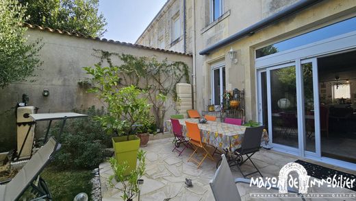 Maison de luxe à Cognac, Charente