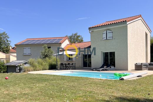 Maison de luxe à Monistrol-sur-Loire, Haute-Loire