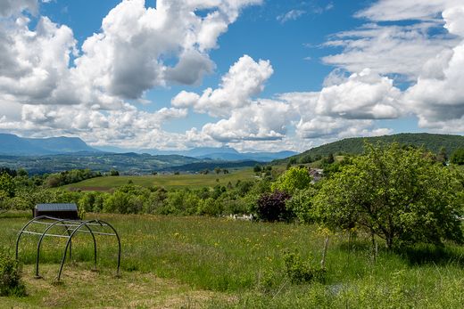 Land in Pringy, Haute-Savoie