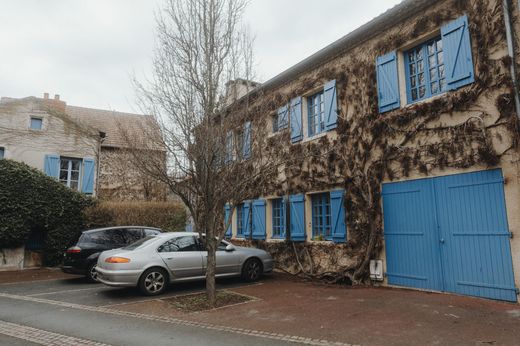 Maison de luxe à Gannat, Allier