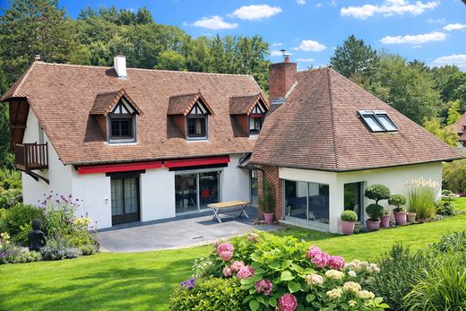 Luxury home in Bihorel, Seine-Maritime