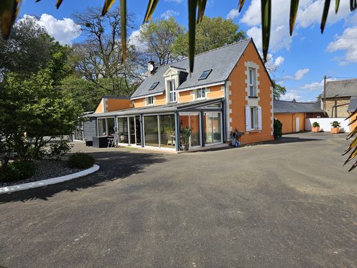 Luxe woning in Châteaubriant, Loire-Atlantique