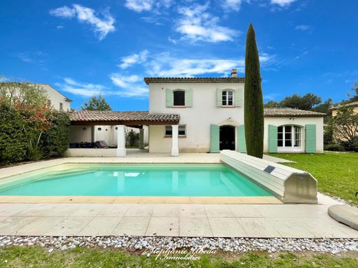 Villa in Mallemort, Bouches-du-Rhône