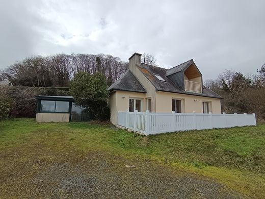 Luxury home in Ploubazlanec, Côtes-d'Armor