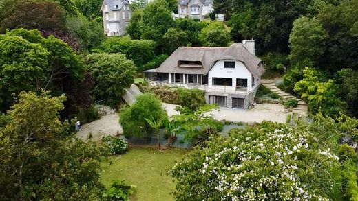 Luxury home in Saint-Cast-le-Guildo, Côtes-d'Armor