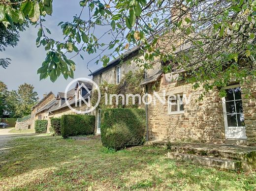 豪宅  Le Val-Saint-Père, Manche