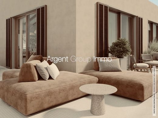 Apartment in Issy-les-Moulineaux, Hauts-de-Seine