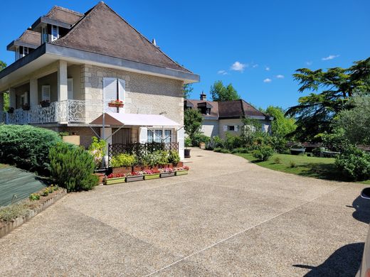 Casa di lusso a Turenne, Corrèze