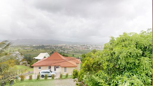 빌라 / Le Lamentin, Martinique