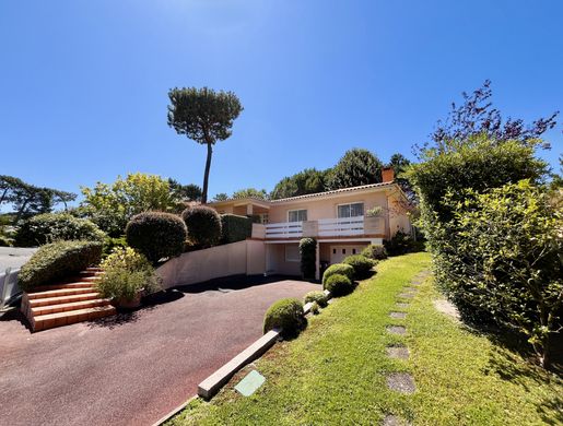Villa in Arcachon, Gironde