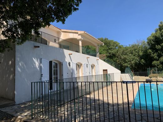 빌라 / Sainte-Lucie de Porto-Vecchio, South Corsica