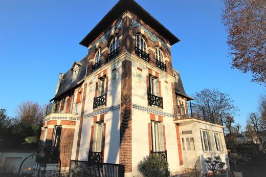 Casa di lusso a Saint-Maur-des-Fossés, Val-de-Marne