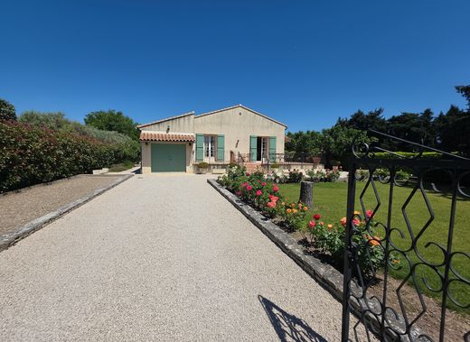 Luxury home in Cheval-Blanc, Vaucluse