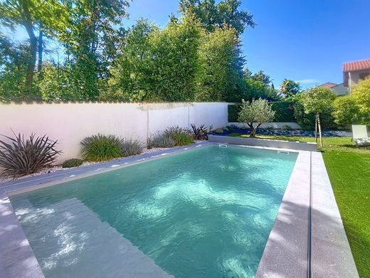Villa in Vernaison, Rhône