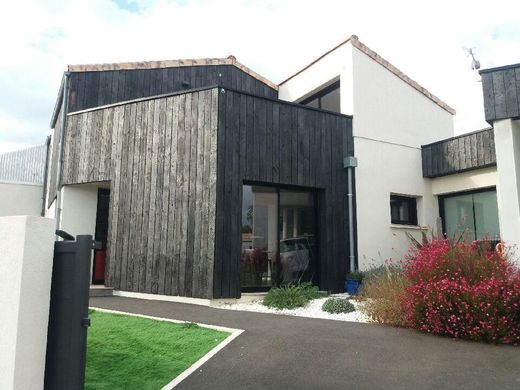Fouras, Charente-Maritimeの高級住宅