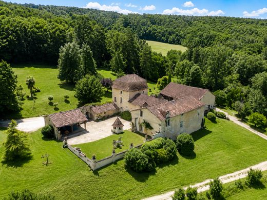 Castle in Léguillac-de-l'Auche, Dordogne