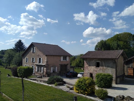 Luxus-Haus in Fougerolles, Haute-Saône