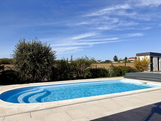 Casa de lujo en Bouvigny-Boyeffles, Paso de Calais