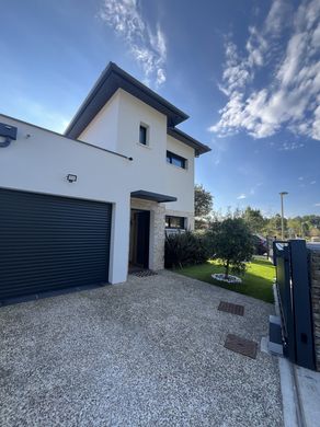 Luxus-Haus in Marcheprime, Gironde