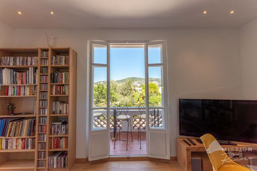 Saint-Jean-Cap-Ferrat, Alpes-Maritimesのアパートメント