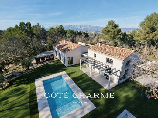 Villa à Trets, Bouches-du-Rhône