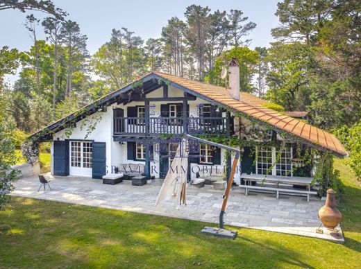 Luxury home in Mouguerre, Pyrénées-Atlantiques