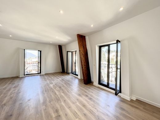 Duplex appartement in Aix-les-Bains, Savoy