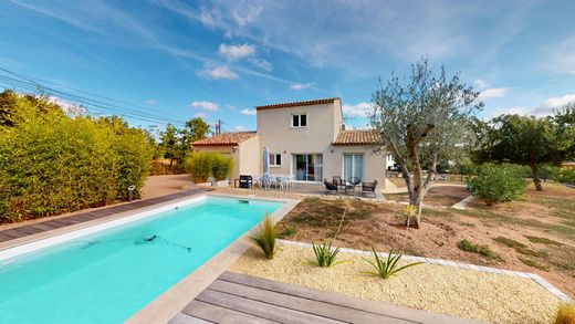 Willa w Bagnols-en-Forêt, Var