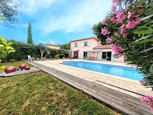 Casa de luxo - Bagnols-en-Forêt, Var