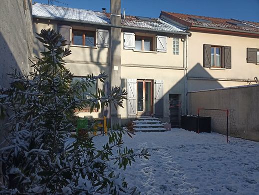 Maison de luxe à Les Alluets-le-Roi, Yvelines
