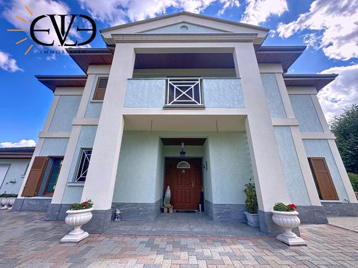 Villa in Saint-Julien-en-Genevois, Haute-Savoie