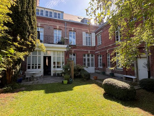 Casa de lujo en Amiens, Soma