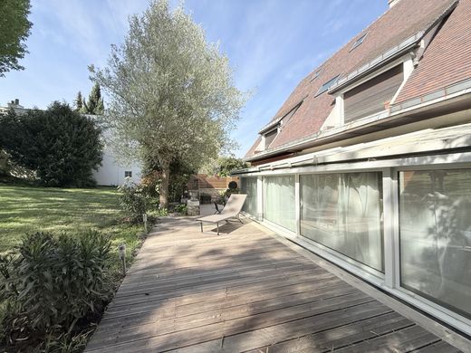 Luxury home in Rueil-Malmaison, Hauts-de-Seine
