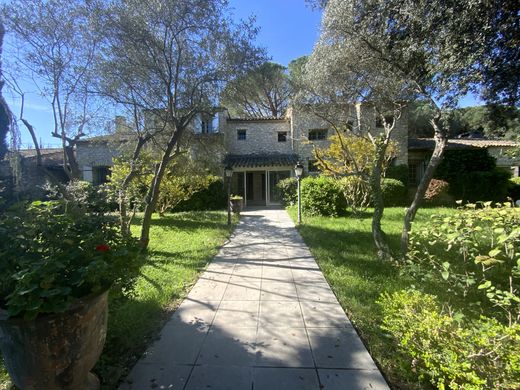 Πολυτελή κατοικία σε Uzès, Gard