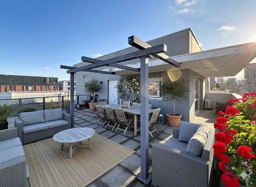 Apartment in Lyon, Rhône