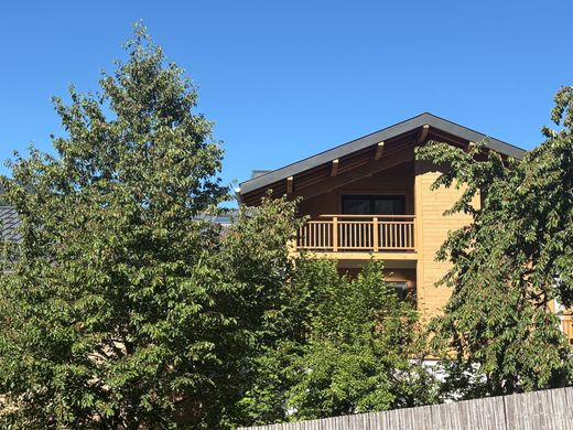 Apartment / Etagenwohnung in Bozel, Savoy