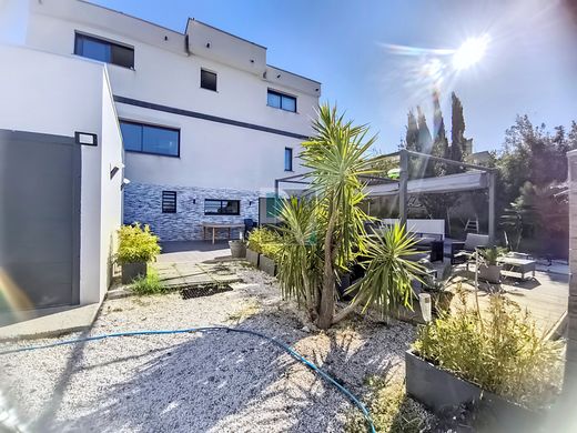 Luxe woning in Perpignan, Pyrénées-Orientales