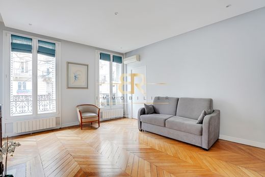 Apartment / Etagenwohnung in Temple, Rambuteau – Francs Bourgeois, Réaumur, Paris