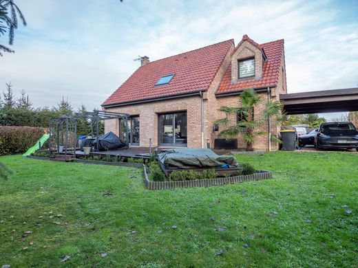 Luxury home in Bourghelles, North