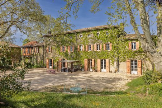 Castle in Vénéjan, Gard