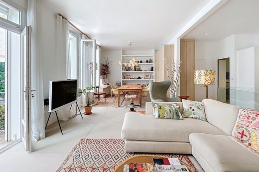 ﻓﻴﻼ ﻓﻲ كان, Alpes-Maritimes