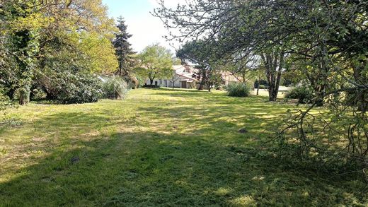 Luxury home in La Chevrolière, Loire-Atlantique