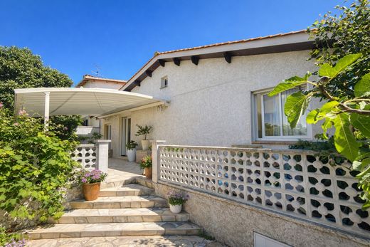 Casa de luxo - Castries, Hérault