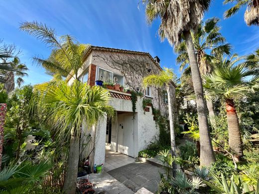 Luxus-Haus in Saint-Aygulf, Var