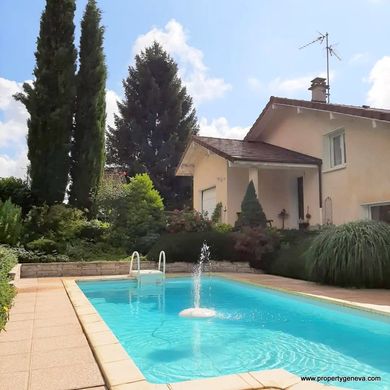 豪宅  Saint-Jean-de-Gonville, Ain