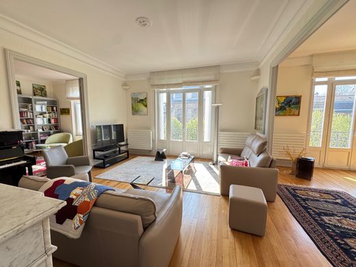 Apartment / Etagenwohnung in Nancy, Meurthe-et-Moselle