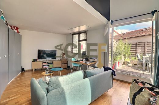 Apartament w Bagneux, Hauts-de-Seine